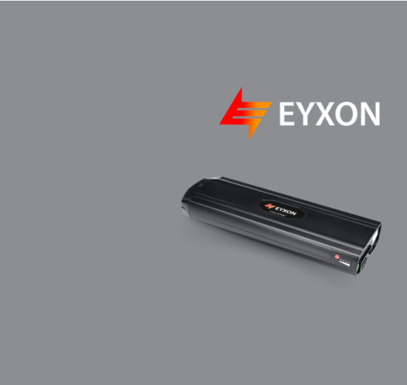 Imagen de una batería eyxon en una habitación oscura con el logotipo de eyxon